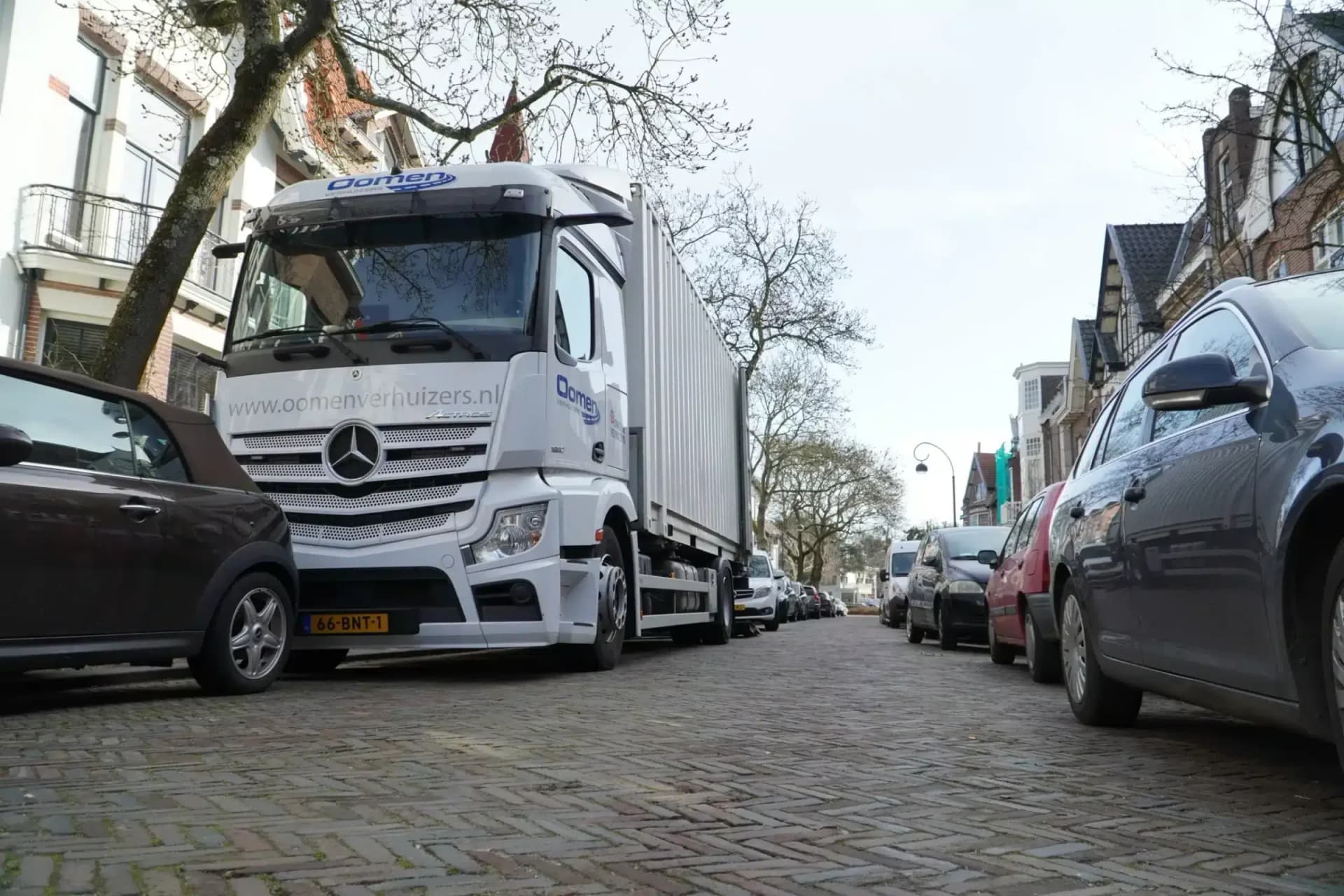 Verhuiswagen en parkeervergunning bij verhuizen in Amsterdam - Oomen Verhuizers