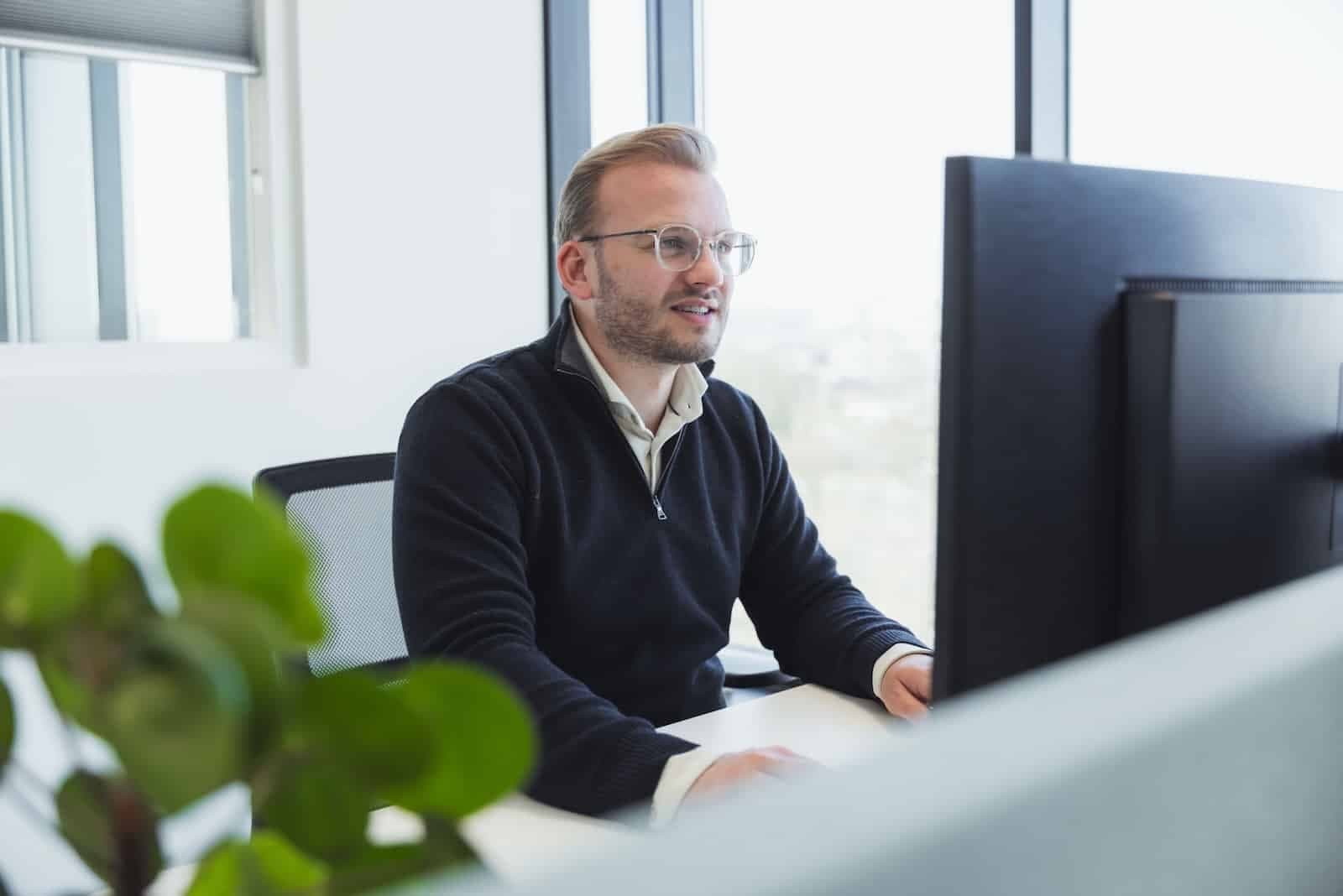 Oomen Verhuizers Opslag Maart 2025 100