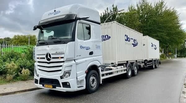 Oomen Verhuizers verhuiswagen internationaal e1717421079122