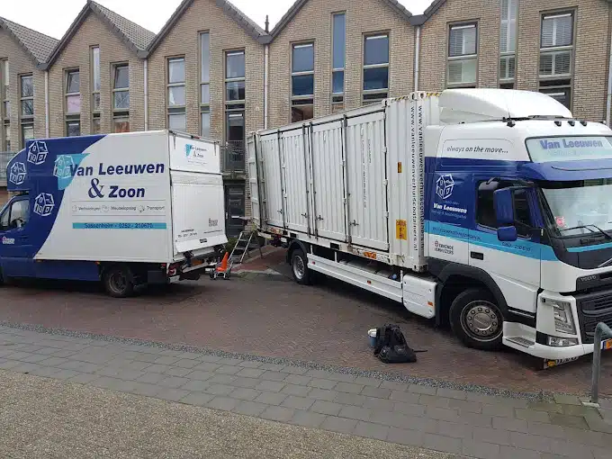 Van Leeuwen verhuiswagens
