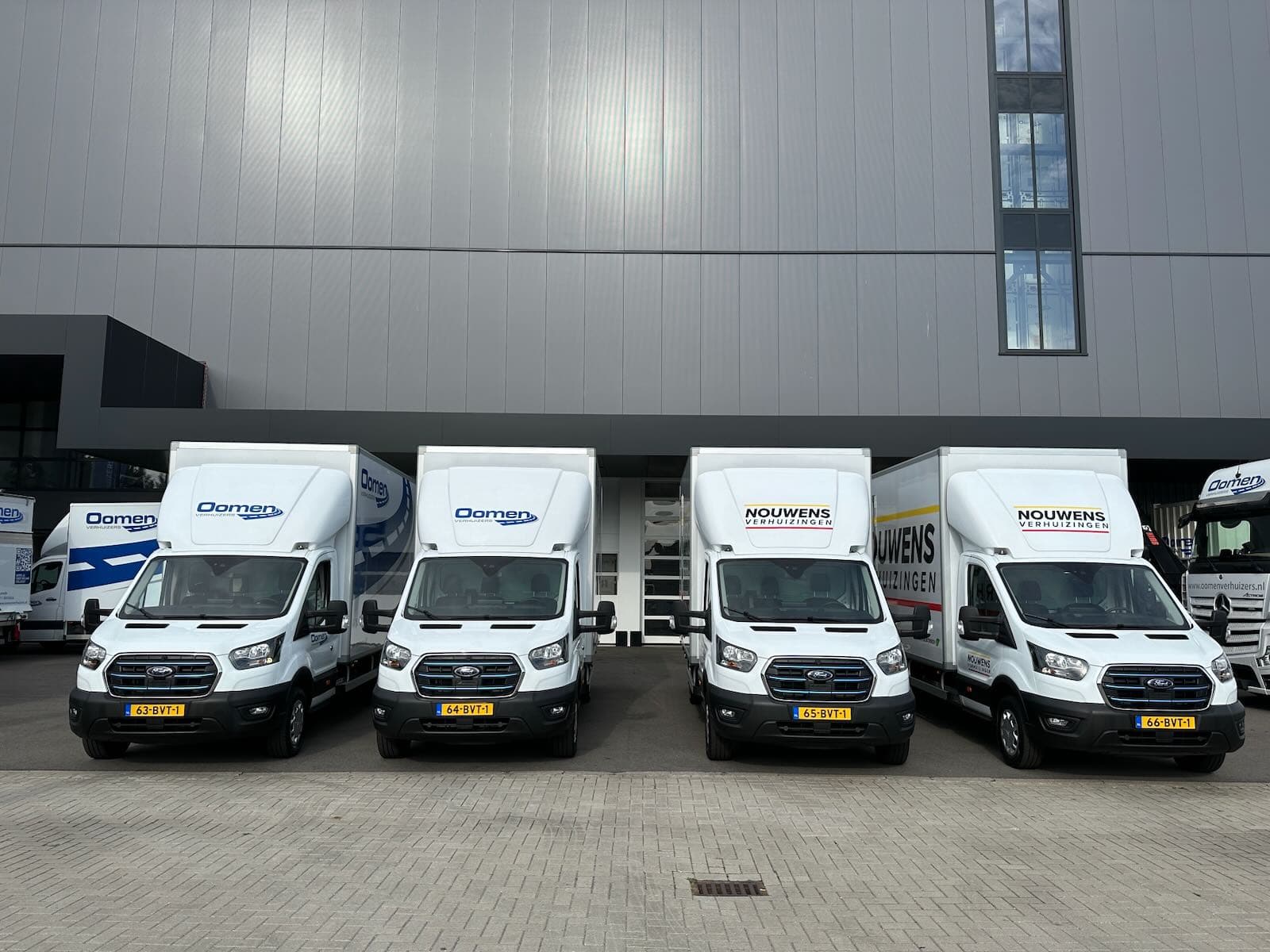 4 Ford eTransit elektrische verhuiswagens van Oomen